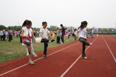 教育部：中小学校每天统一安排30分钟大课间体育活动