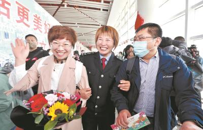 登古城 游汉江 赏美景  襄阳首邀援鄂医疗队员前来疗养
