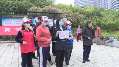 襄阳市环保协会原会长运建立来我市开展环保宣讲