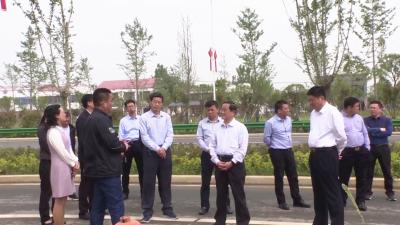 成佳刚来我市调研城乡大气污染防治和民生实事办理专项监督工作