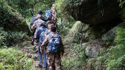 大熊猫国家公园岷山北部生物多样性监测巡护联合行动启动