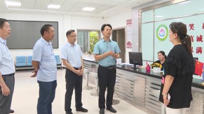 黄俊调研指导党建引领基层治理示范社区创建工作