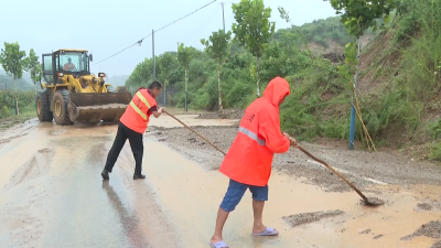 V视 I 市公路局养护中心积极抢修暴雨损毁公路