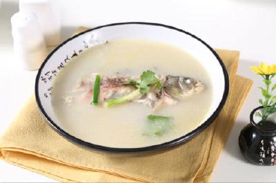 鱼汤骨汤和肉汤 并非越浓越健康