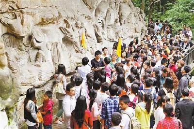 旅游景区“涨”声一片 “门票经济”是死胡同