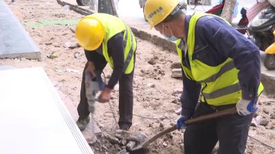 V视 | 我市城区东西南北大街雨污分流和道路升级改造稳步推进   预计十月底全部完工