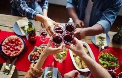 海报 | 聚餐聚会控制在10人以内