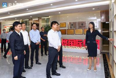 襄阳市委常委、枣阳市委书记孟艳清率团考察吉利控股集团、振烨国际集团和正威国际集团