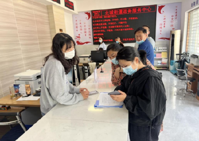 枣阳市行政审批局：“四贴近”打造审批服务新高地