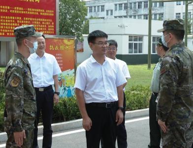 快讯 | 襄阳市委常委、枣阳市委书记孟艳清开展建军节走访慰问活动