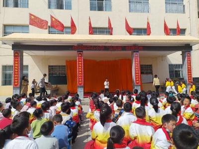 杨垱镇中心小学举行“清风颂”朗诵比赛