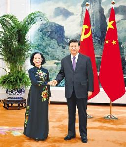习近平会见越共中央政治局委员、中央书记处常务书记、中组部部长张氏梅