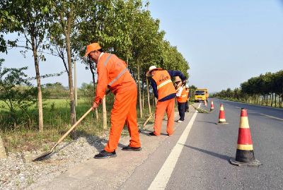 我市全面推进公路养护提质