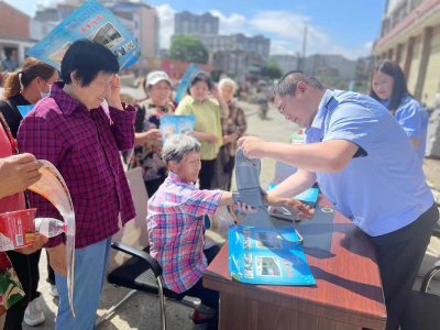 市民政局开展群众“面对面”活动