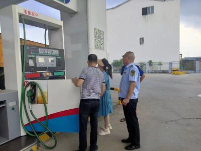 枣阳市应急管理局开展高温天气加油站专项安全生产检查