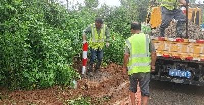 枣阳市农村公路服务中心：积极应对汛情   确保农村公路安全畅通