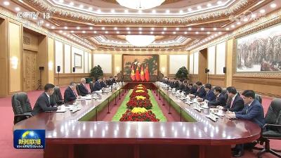 习近平会见越共中央政治局委员、中央书记处常务书记梁强