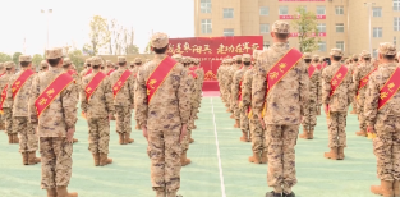 V视 |我市100余名新兵光荣启程  逐梦军营