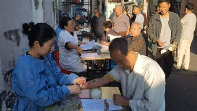 北城街道东南街社区：党建共建 精细化服务“一老一小”