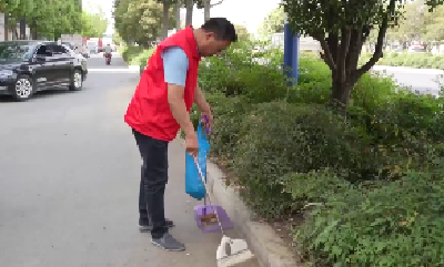 V视 | 市创文办组织开展洁城行动志愿服务活动