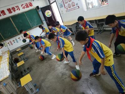 枣阳市第一实验小学教联体：趣味闯关无“纸”境  五育融合促成长