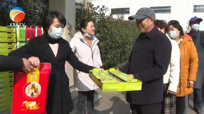 【视频】林晓英走访慰问两家企业