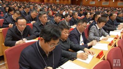 时政新闻眼丨年轻干部怎样健康成长，习近平提出这份“行动指南”