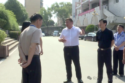 【视频】邓中麟巡查高考考点考务工作
