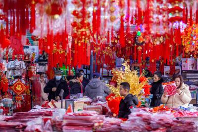 独家视频丨习近平向全体人民解放军指战员武警部队官兵军队文职人员预备役人员和民兵致以新春祝福