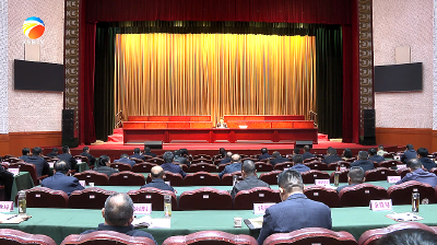【视频】浠水县委常委会深入贯彻中央八项规定精神学习教育读书班开班