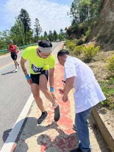 浠水县卫健局医疗保障有力护佑“铁三”大赛选手安康