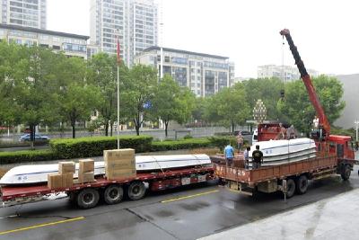 省公安厅向宜城市公安局捐赠防汛救援设备 