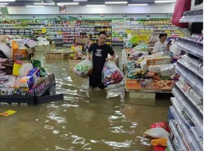 【防汛一线党旗红】 “洪水不退，我们不退！” ——王集镇冉金刚同志防汛救灾先进事迹