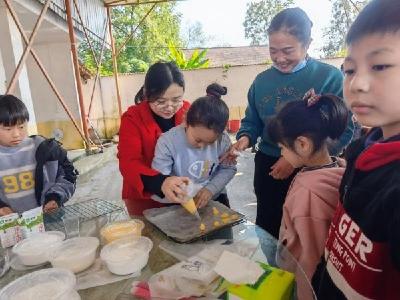 【我为群众办实事】“向阳花”爱心妈妈关爱留守儿童烘焙活动走进王集镇