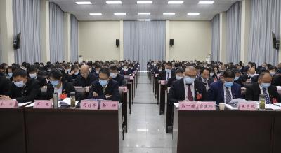 【两会特别报道】宜城市第七届人民代表大会第一次会议举行第二次全体会议