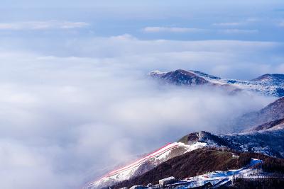 组图：冬奥村、“雪飞燕”银装素裹 冬奥氛围渐浓