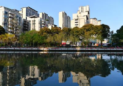 《住宅项目规范》征求意见：新建住宅建筑二层以上住宅至少设置一部电梯