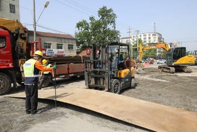 宜城市住建局： 解群众之忧 利市民出行 