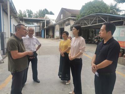 宜城市领导到经开区调研纺织服装产业链建设工作