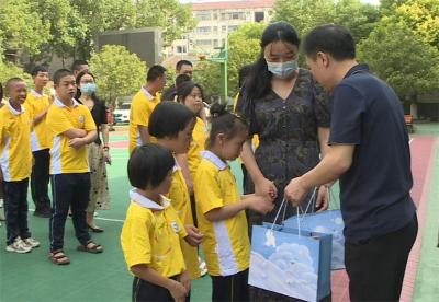 宜城市残联：慰问特殊学校 传递中秋祝福