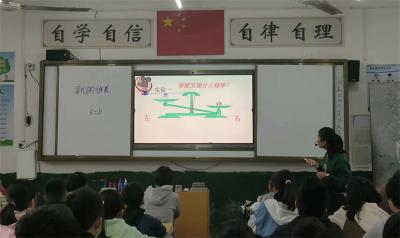 郑集镇璞河中学开展新教师“入门课”活动