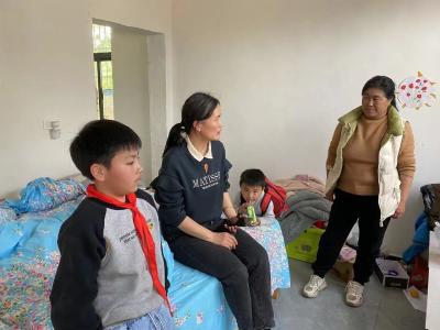 官庄小学：打好特色家访牌 家校共育显情怀