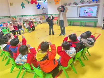 宜城市实验幼儿园：家长进课堂 携手共成长