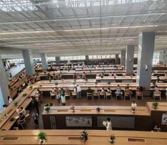 宜城图书馆新馆试运行首个周末人气爆棚