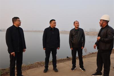 宜城市领导调研重点水利项目建设 