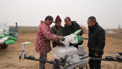 科技送暖 农技护航 宜城全力迎战风雪保粮油