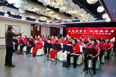 宜城市老年大学举办“桑榆映霞光 晚晴谱华章”文艺汇演