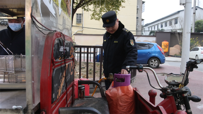 宜城市城管局：规范美食街秩序 守护城市“烟火气”