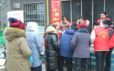 温情暖“腊八”：龙头街道爱心粥送达千家