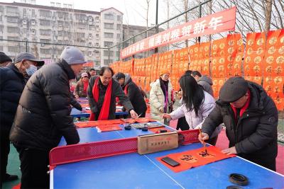 刘猴镇：墨香迎春送祝福 文化下乡暖人心